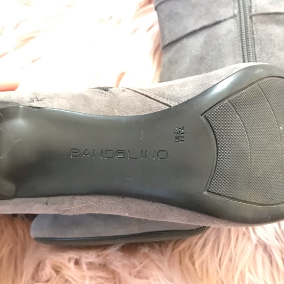 Gray Bandolino suede booties with tassel - Picture 4 of 4